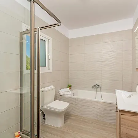 Villa Varenna Maris By Plános