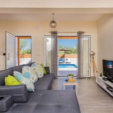 Varenna Maris By ヴィラ